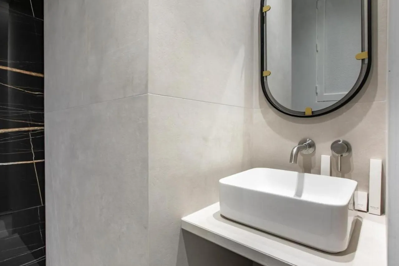 Sweett - Pont Neuf Apartment Paris France